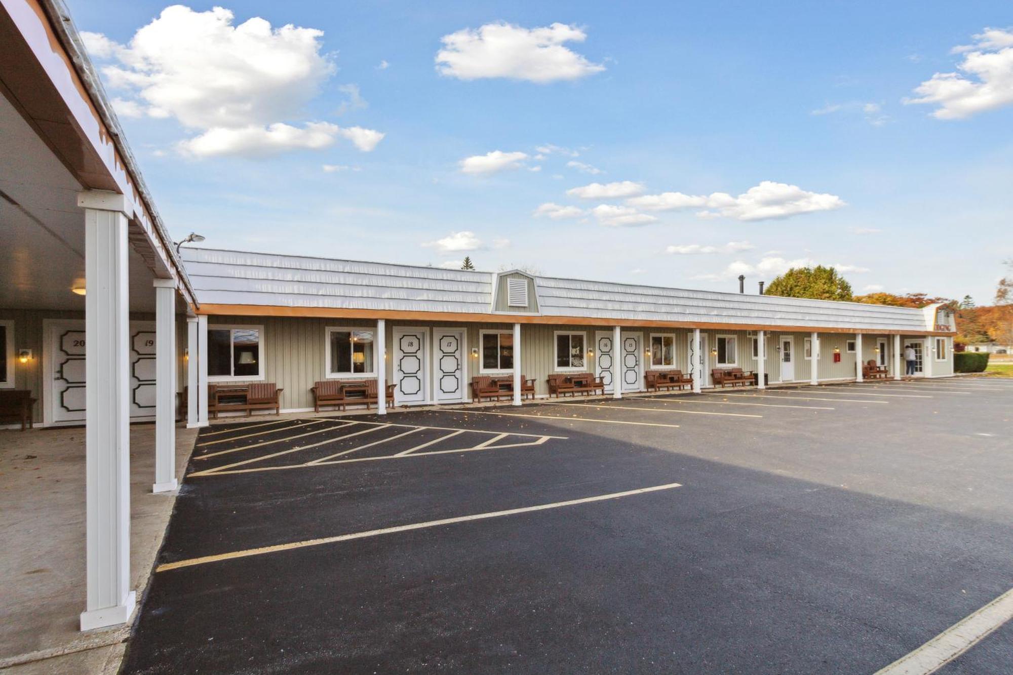Vindel Motel Mackinaw City Extérieur photo