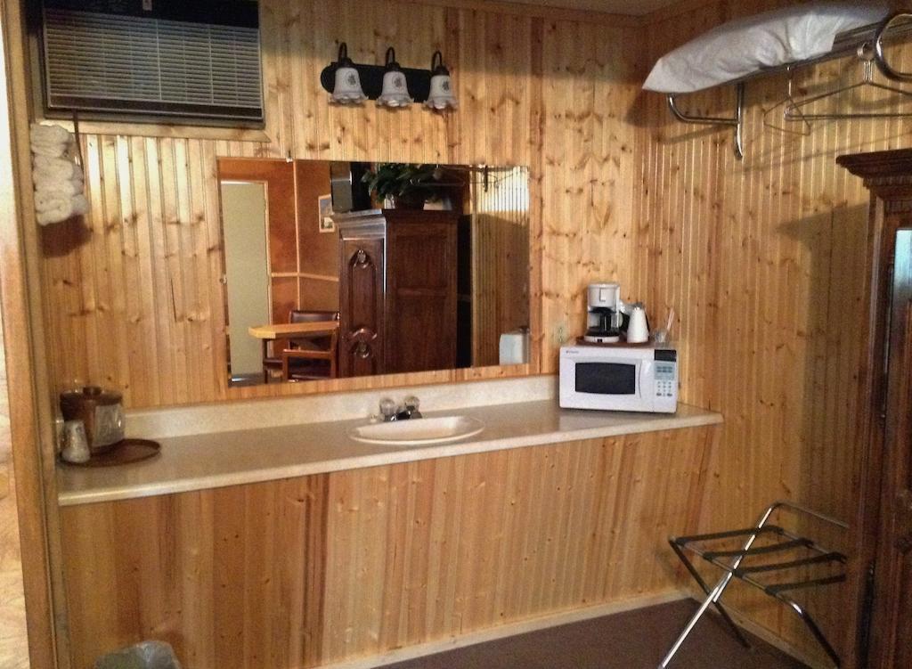 Vindel Motel Mackinaw City Chambre photo