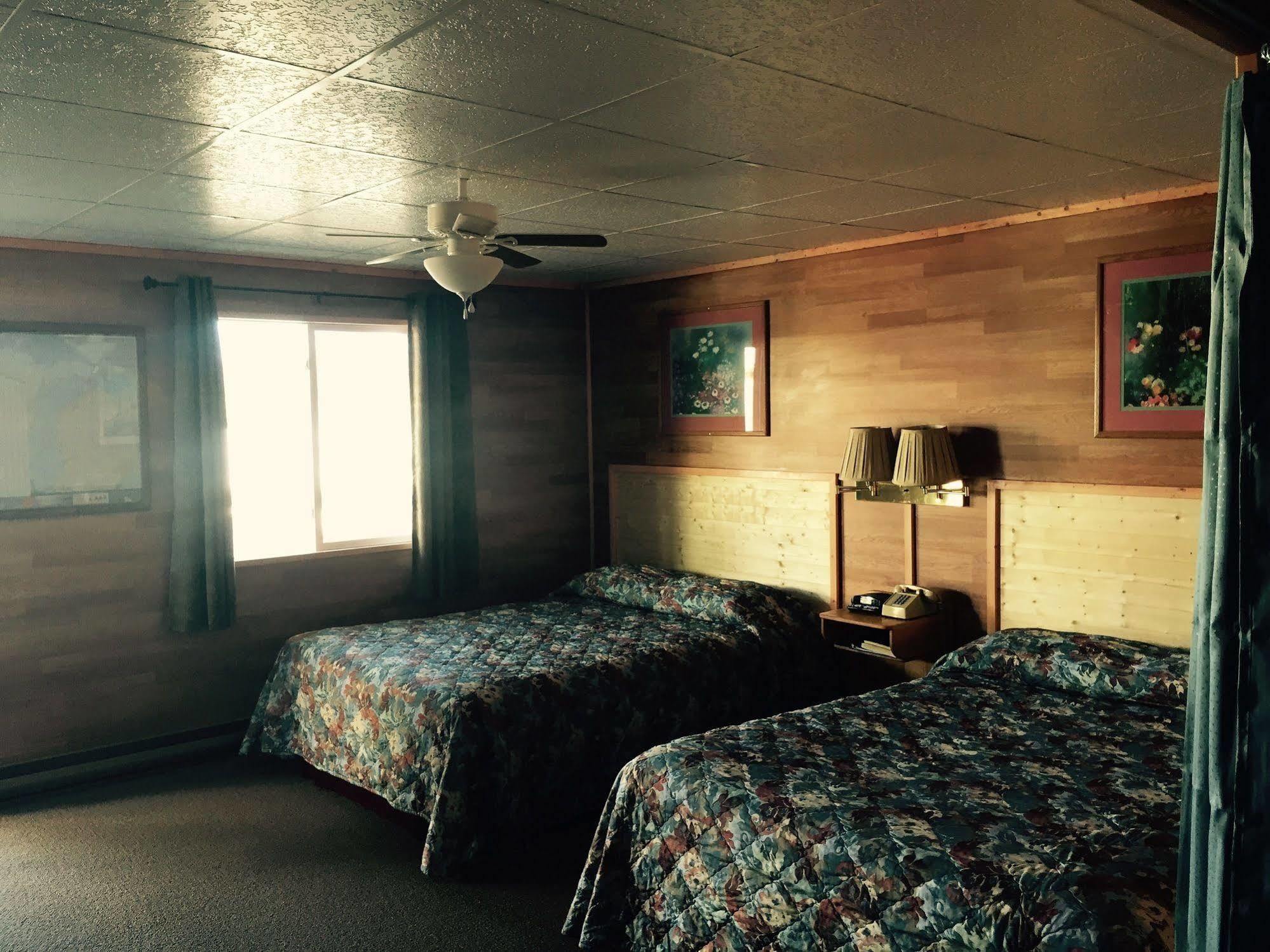 Vindel Motel Mackinaw City Extérieur photo