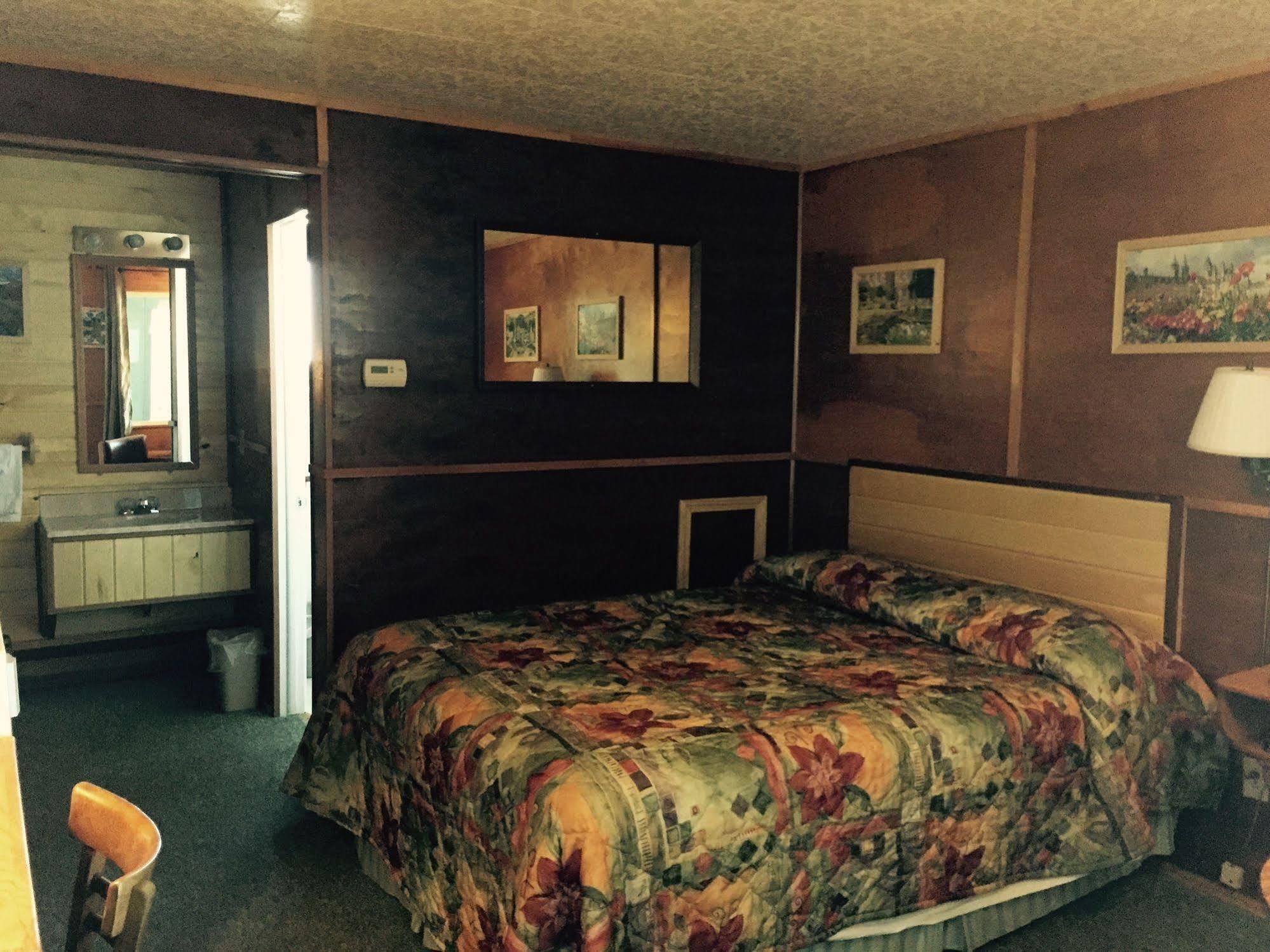 Vindel Motel Mackinaw City Extérieur photo