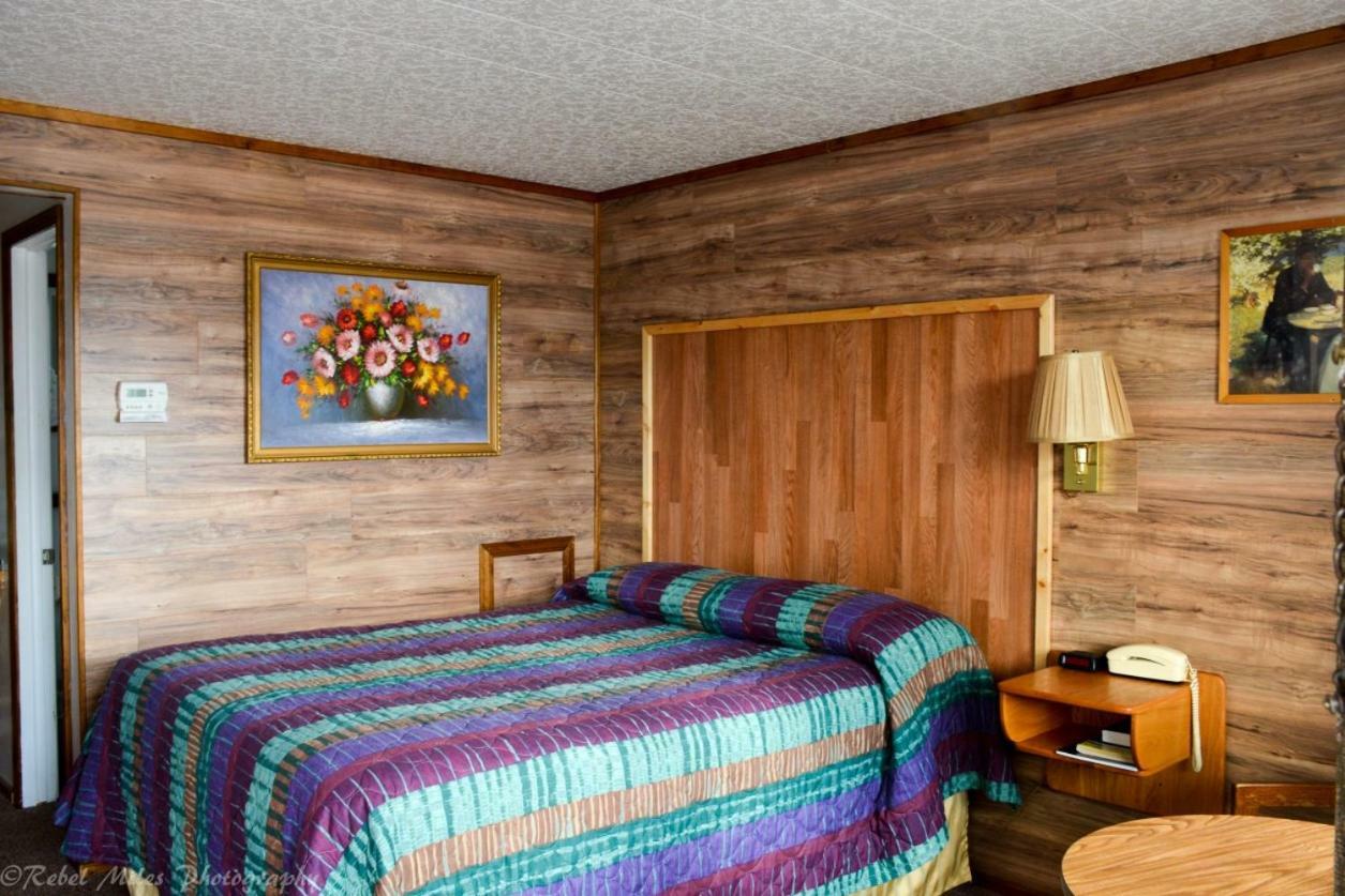 Vindel Motel Mackinaw City Extérieur photo