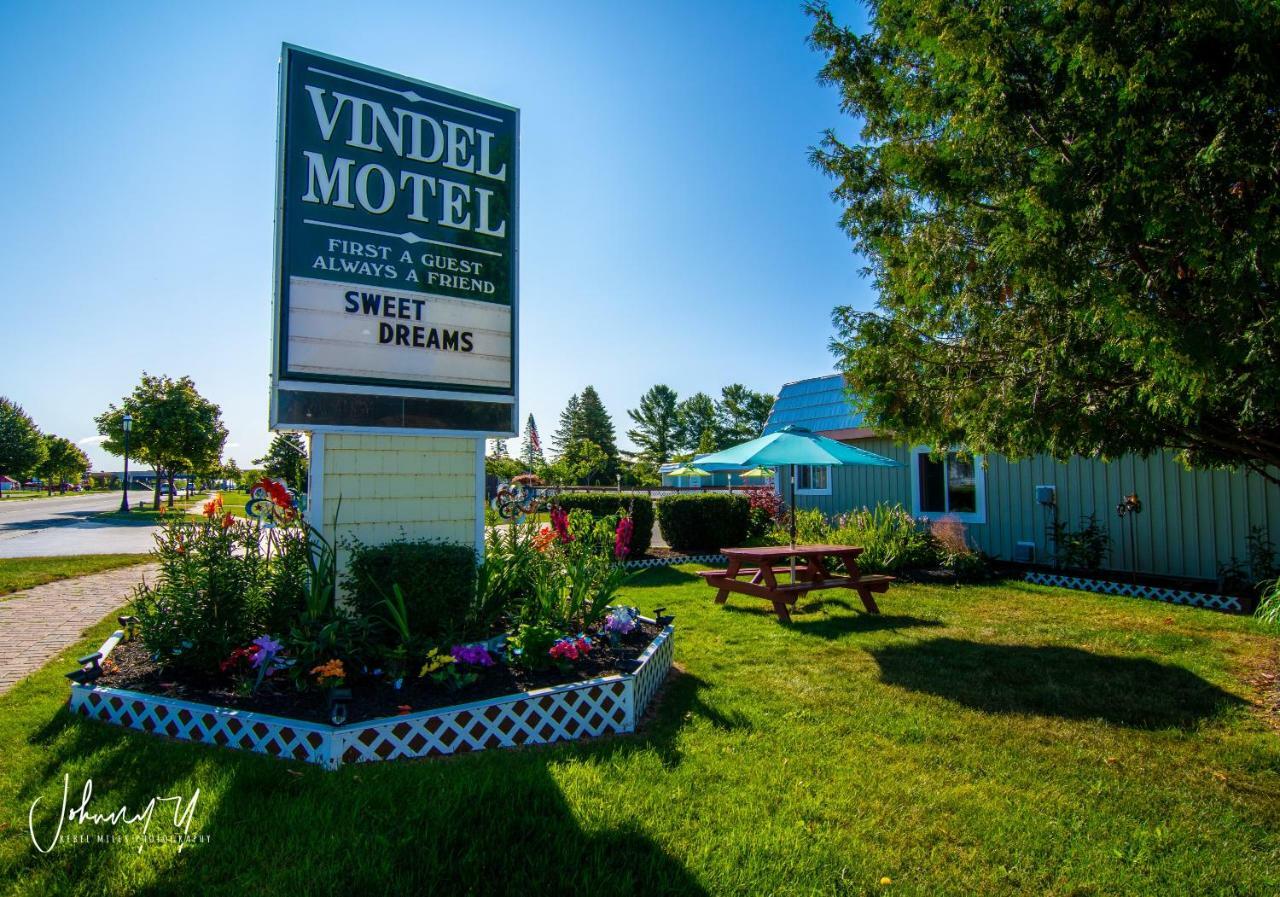 Vindel Motel Mackinaw City Extérieur photo